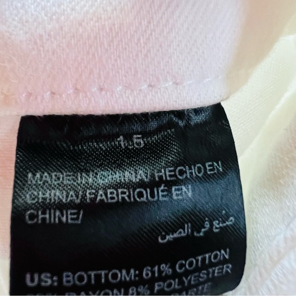 Chico’s White Jeweled Embellished Girlfriend Crop Jeans – Size 1.5 (US 10–12) - Picture 6 of 9